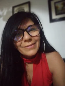 Khalifa_Mature natural beauty a casual day Pic