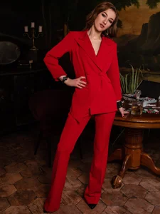 KateRedgar Do you like red on me? Pic