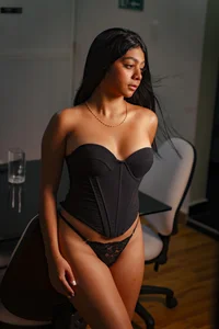Veronica_M0ntiel Where Imagination Meets Desire 🌺✨ Pic 2