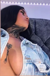 Abby_Hiiltoon Public Pic 2