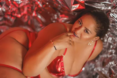 katte_landerr Glamor in Scarlet 💋💋 صورة واحدة|katte_landerr Glamor in Scarlet 💋💋 صورتان|katte_landerr Glamor in Scarlet 💋💋  صور|katte_landerr Glamor in Scarlet 💋💋  صورة