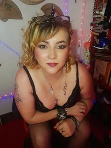 monita_brown_ I'm back now  3. fénykép