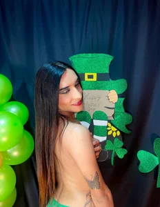 SkarletRuiz San Patrick's Day 💚💚 Pic 3