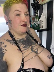 DamagedGoddessX Public зображення 2