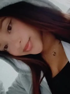 Hilary_Miller_ Public Pic 2