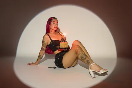 HannaRed_: MY BDAY 🥳👩🏼‍🦰💞 ( 6 фото)