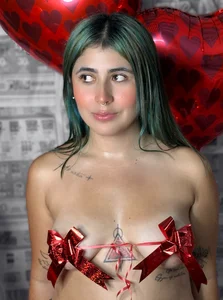 DO YOU WANT TO BE MY VALENTINE? 🌹😘💍 de Skarlet_04  7 photos