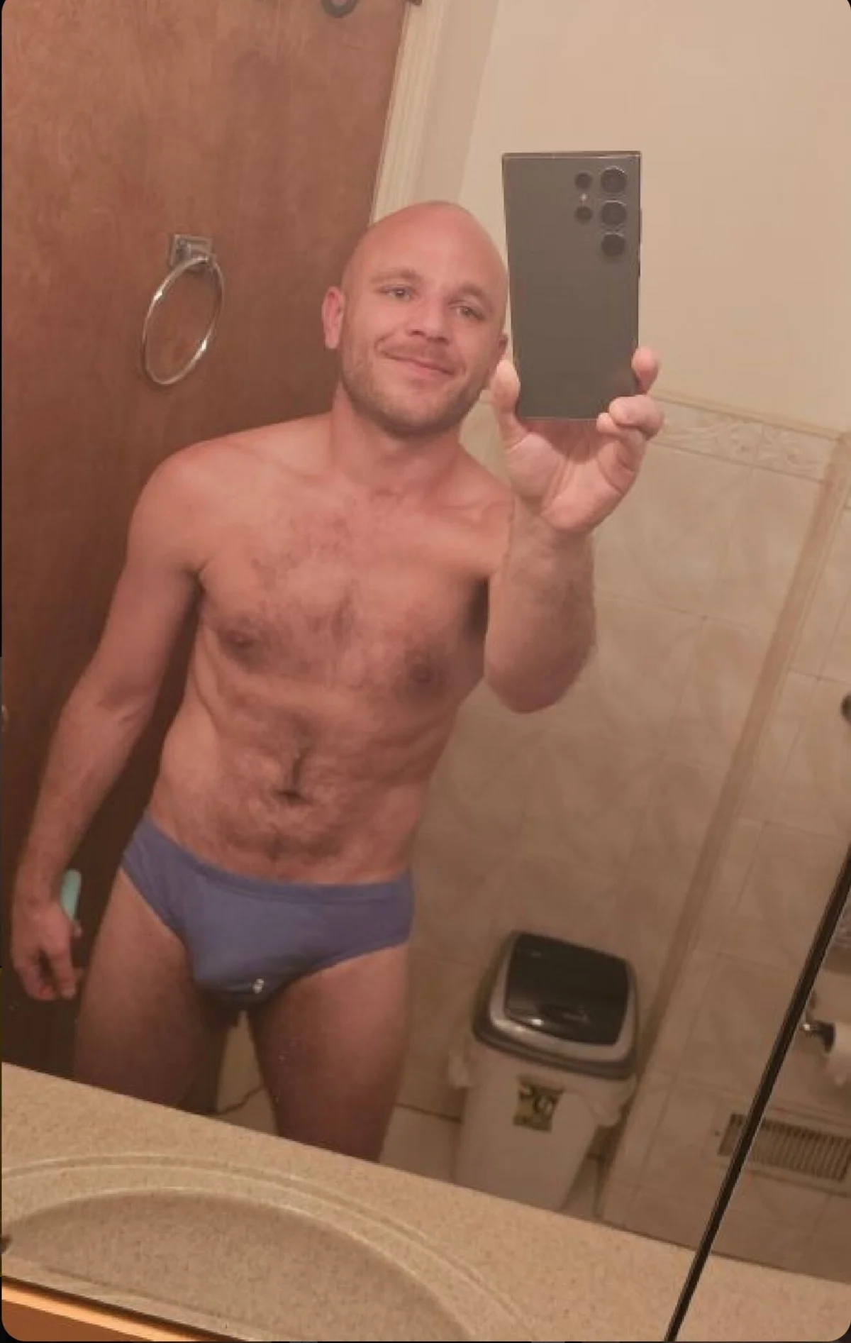 صور FrankieFuckMe الرائجة  6836