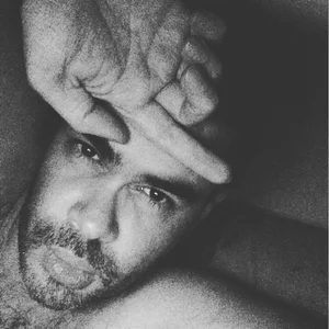 Sanders_White Black Key Pic