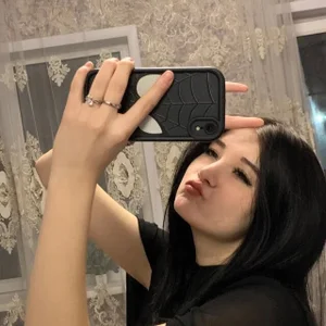 BlackHairTeen Public Pic 5