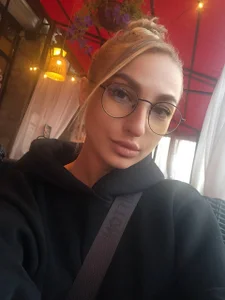 Bunny_Butt_ Public Pic 4