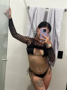 SCARLETT_INK_ A lot of sun in my body🤣🫶🏻  3 снимка