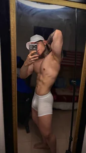 DennisWalkerr Public 사진 3