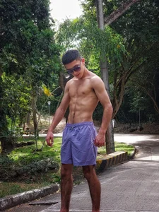 AlexanderSavage Sun and pool day! ️ Pic