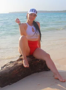 amara_lincont thank you all for helping me fulfill my dream (travel to the beach) Pic 5