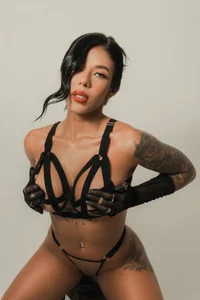 BellaRossii Fashion Forward Moments Pic 6