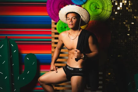 loganjackson_ Viva Mexico!! 🌮 Pic 2