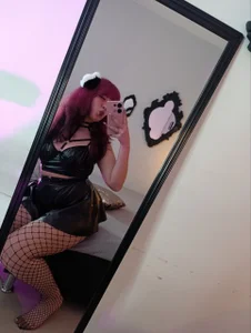 Leah_cherry 🖤 Just me 💋 Pic