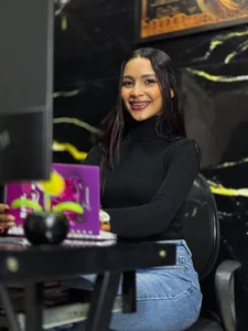 Carohorny4u: Secretary of your fantasies 📂 ( 2 фото)