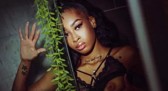 Barbiie_black me x 2 Foto