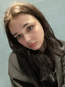 Emily_Chewits Public 사진