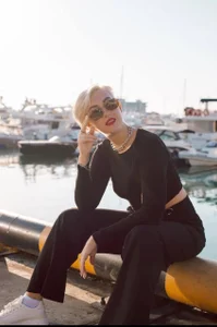 tykioty_Miley Public Pic 5