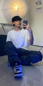 Isaac_01_ Public slika 2