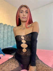 LiaVelez Public Pic 6