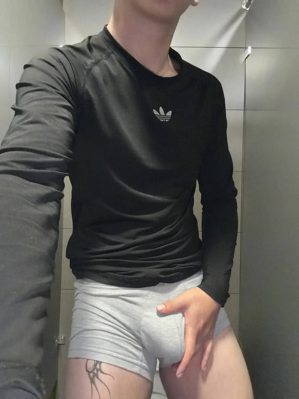 ARON_LUXX Foto en Tendencia 6184