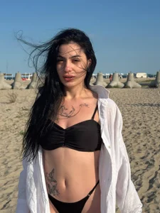 Radiant_Luna beach queen <3 Foto 4