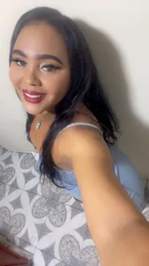 Scarlettt_Ass weekend departure Pic 2