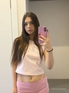 LauraHansil I love my pale pink leggings💕 Immagine 