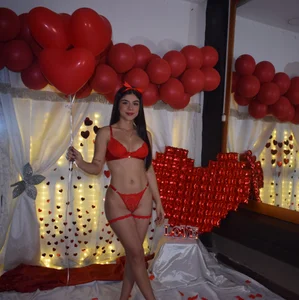 TifanyChillのValentine's Day 💓の 2枚の写真