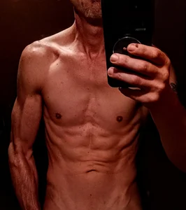 Big White Monster de Mrhungwell138  4 photos