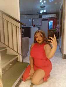 cherry_chelToo cute to ignore, too hot to forget 🫦 Bild 3