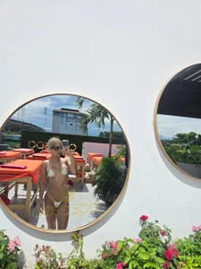 Sunny day de emiss_  2 Imagens