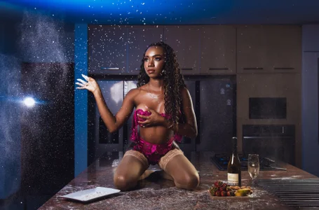 Tessa_Owenss Can I be the dessert? We are going to cook😏💋 Pic 3