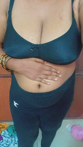 Zdjęcia telugumallika Public: 