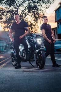 Public de AndyandFrank2 Foto 9