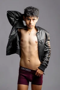 Axel_black5 Public Immagine  2