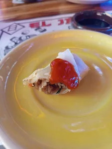 Chanelll_Taylorr_ trying exquisite food from Japan Pic