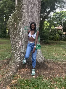 bonieklent OUTSIDE Pic 2