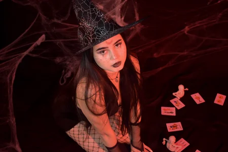 isabella_nigth boo! 🎃 Pic 3