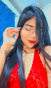 Ainara-Sexy Public Pic 4