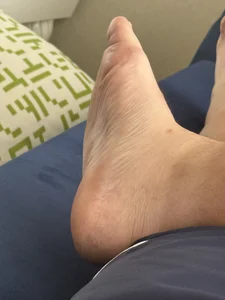 buri232 Füße Foto 3