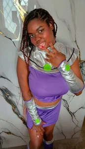 Rosebeckersx: Starfire costume ( 7 фото)
