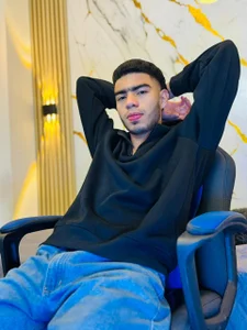 Valentin_Lux Public Pic 5