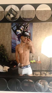 Thiagoferreti "Don't look so much ... or you'll end up wishing more than you can have." Immagine  4