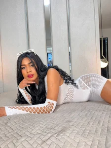 salomebenz Public Pic 3