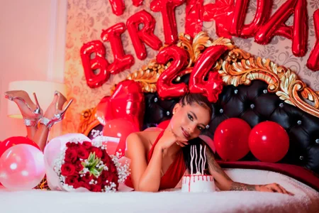 AnahisBennett Birthday Queen 👑🎂 Foto 8